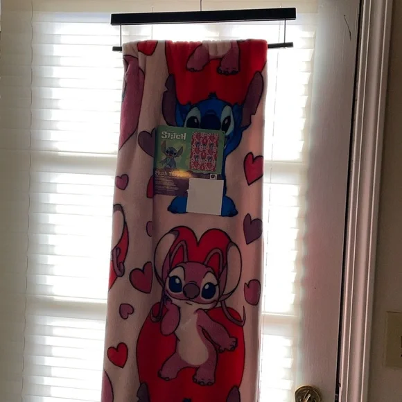 Stitch Valentine’s Day Throw 50x70 IN NWT